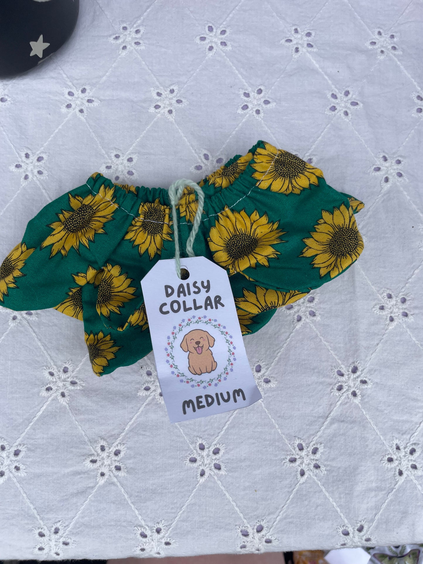 M Daisy Collar - Sunflowers