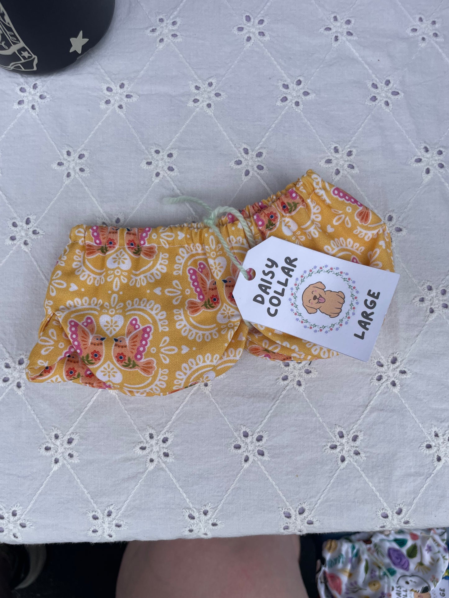 LG Daisy Collar - Yellow Birds