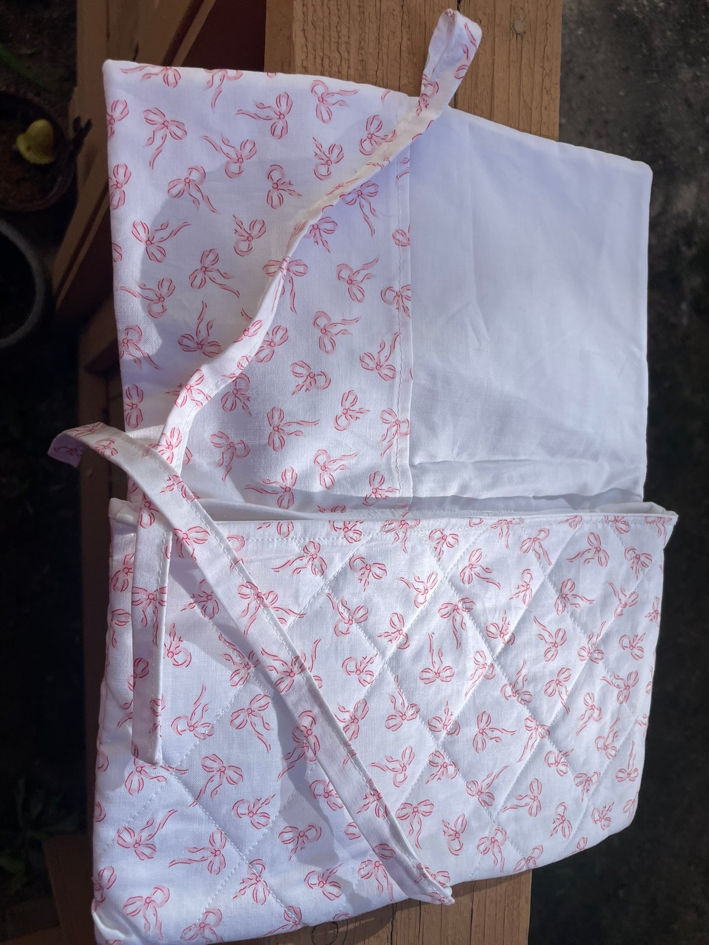 Dainty Bows Book Sleeve SM