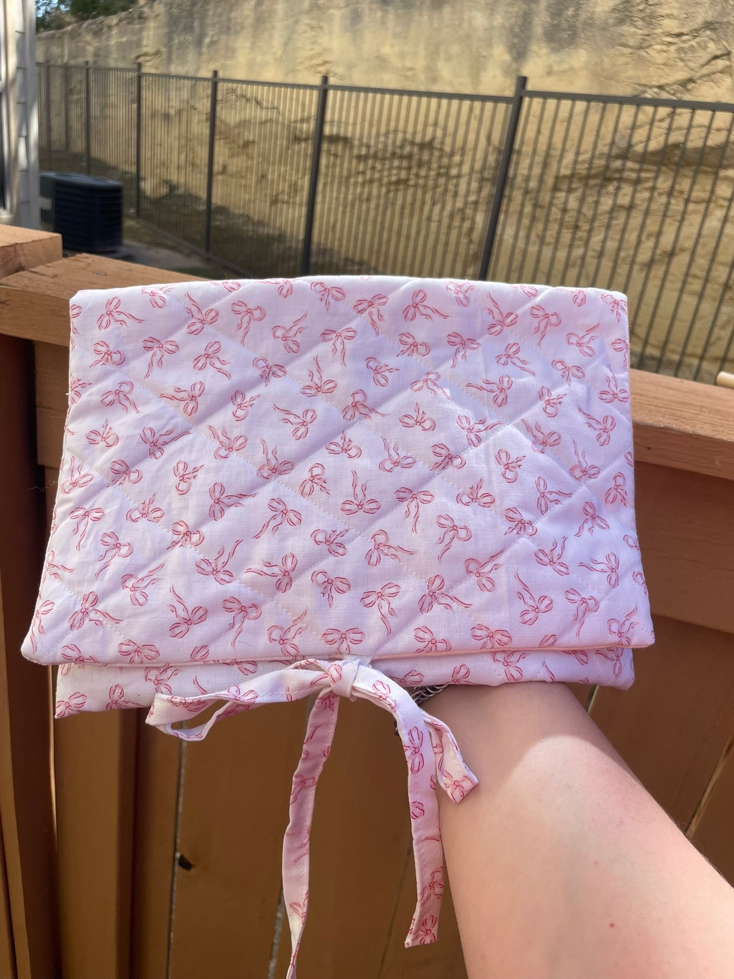 Dainty Bows Book Sleeve LG