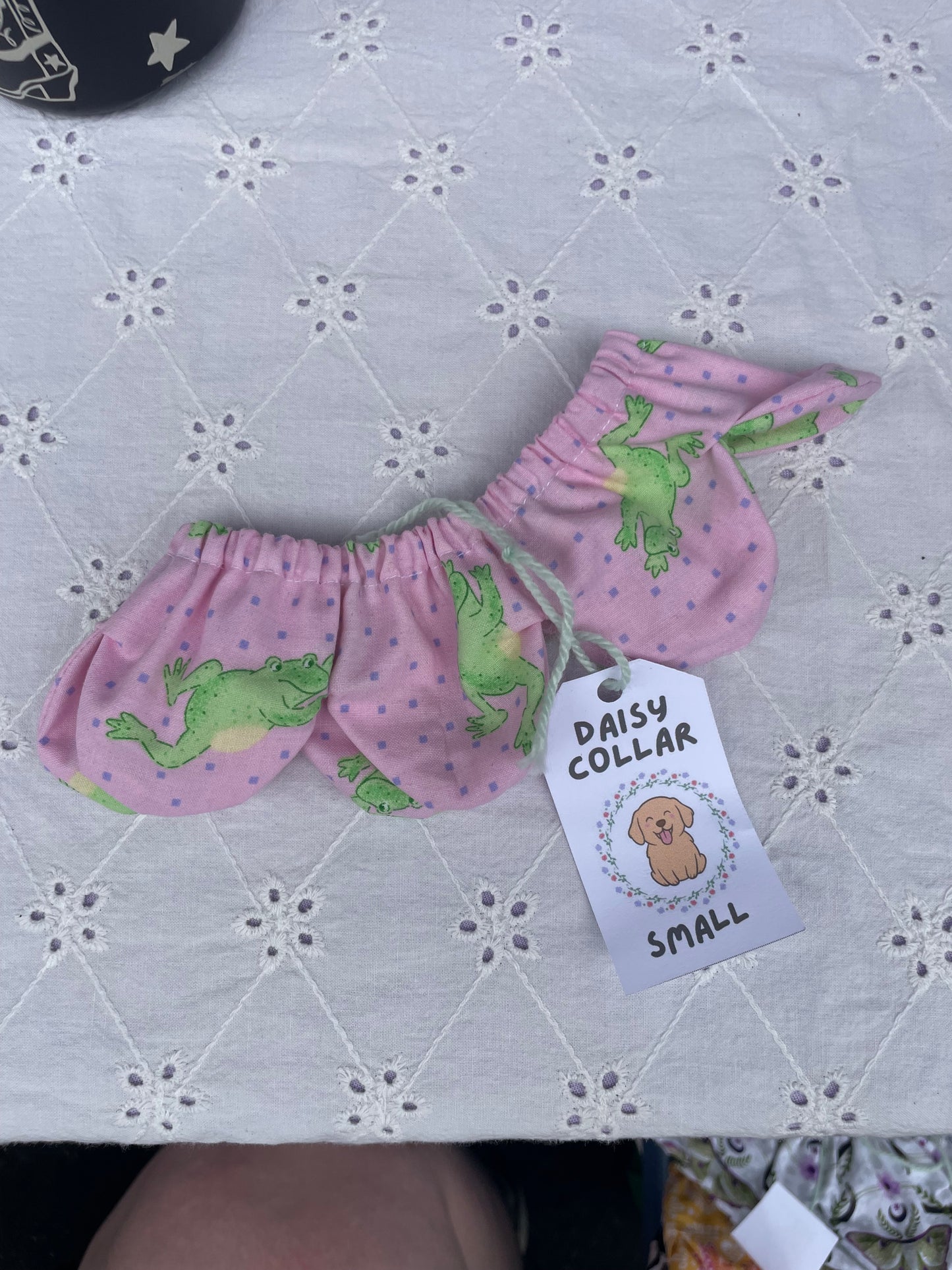 SM Daisy Collar - Froggies