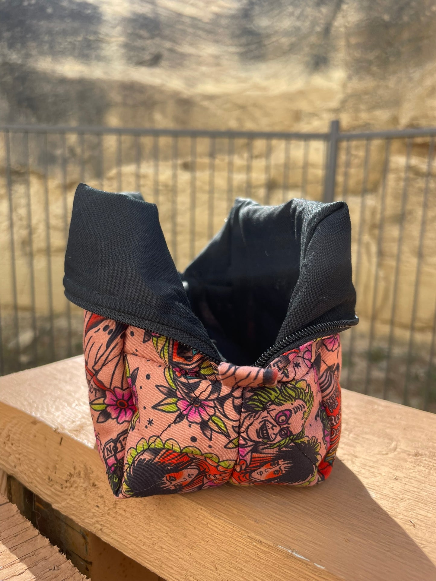 Beetlejuice Boxy Bag SM